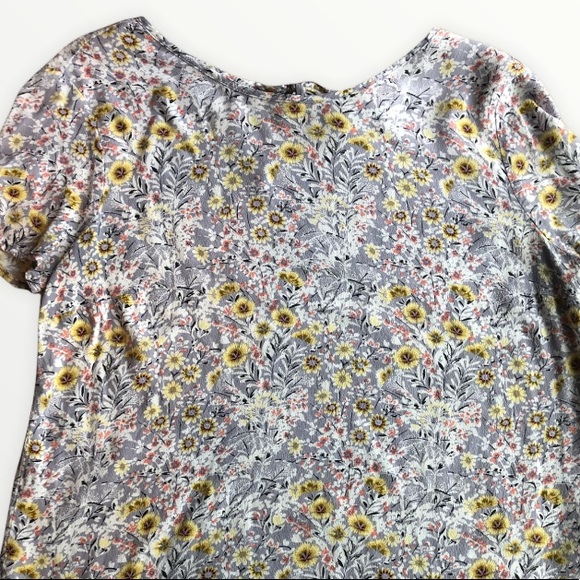 LC Lauren Conrad GreyYellow Floral Blouse Size M - Picture 2 of 8